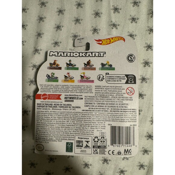Hot Wheels Mario Kart Princess Peach - Picture 2 of 2
